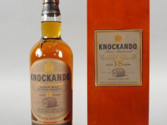 Vente aux enchères 1 BOUTEILLE - WHISKY KNOCKANDO 18 ANS 43° - 1994 - COFFRET
