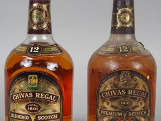 Vente aux enchères 2 VIEILLES BOUTEILLES - WHISKY CHIVAS REGAL 12 ANS : 1 à 43°/76 CL - 1