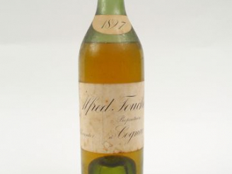 Vente aux enchères 1 BOUTEILLE - COGNAC ALFRED TOUCHE 7,5 CM - 1897