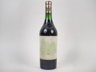 Vente aux enchères 1 BOUTEILLE CHÂTEAU HAUT BRION 1er GCC GRAVES - 1982 - EF