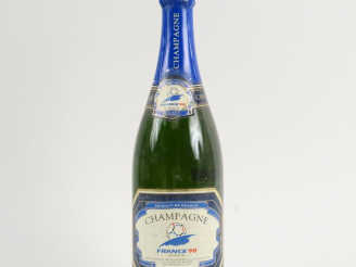 Vente aux enchères 1 BOUTEILLE CHAMPAGNE 'France 98'