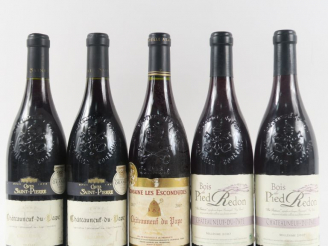 Vente aux enchères 5 BOUTEILLES CHÂTEAUNEUF DU PAPE 2007 : 2 CAVES DE SAINT PIERRE - 2 BO
