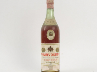 Vente aux enchères 1 VIEILLE BOUTEILLE COGNAC COURVOISIER - NIVEAU BAS