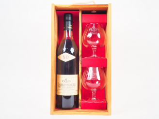 Vente aux enchères 1 BOUTEILLE ARMAGNAC LARRESSINGLE 'XO' - COFFRET