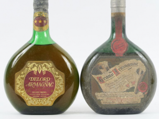 Vente aux enchères 2 VIEILLES BOUTEILLES ARMAGNAC : 1 DELORD - 1 TREPOUT
