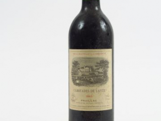 Vente aux enchères 1 BOUTEILLE CARRUADES DE LAIFTE PAUILLAC - 1993