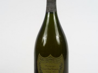 Vente aux enchères 1 BOUTEILLE CHAMPAGNE DOM PERIGNON - 1971 - COFFRET