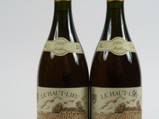 Vente aux enchères 2 BOUTEILLES VOUVRAY 'LE HAUT LIEU' MOELLEUX HUET - 1990 - 1 ETLA