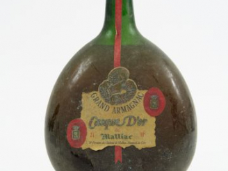 Vente aux enchères 1 POT (2 L) ARMAGNAC 'CASQUE D'OR DE MALLIAC' - BS