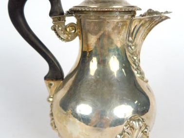 Verseuse Napoléon III en argent, poinçon Minerve. Poids : 450 g