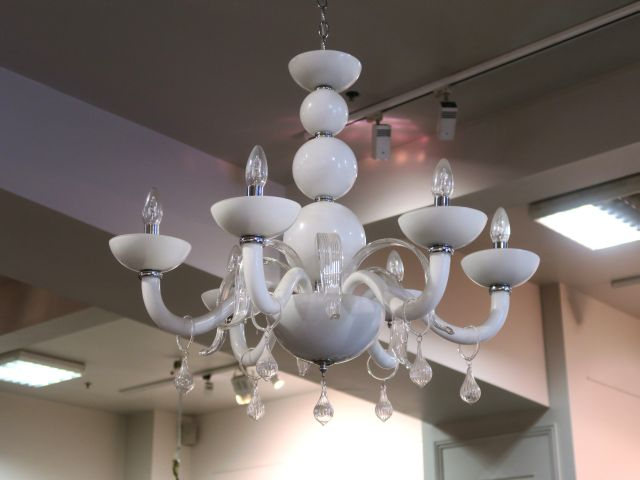 Lustre en verre de Venise, éclairant à six lumières