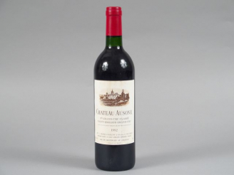 Vente aux enchères 1 BOUTEILLE CHÂTEAU AUSONE 1er GCC ST EMILION - 1992 - BG++