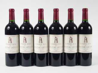 Vente aux enchères 6 BOUTEILLES CHÂTEAU LATOUR 1er GCC PAUILLAC - 1997