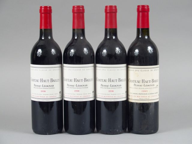 4 BOUTEILLES CHÂTEAU HAUT BAILLY CC GRAVES : 1 de 1989 - 3 de 1998