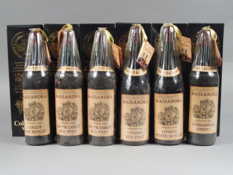 Vente aux enchères 6 BOUTEILLES MASSANDRA VIN DE CRIMEE :  1 de 1937 COLLECTION WINE GURZ
