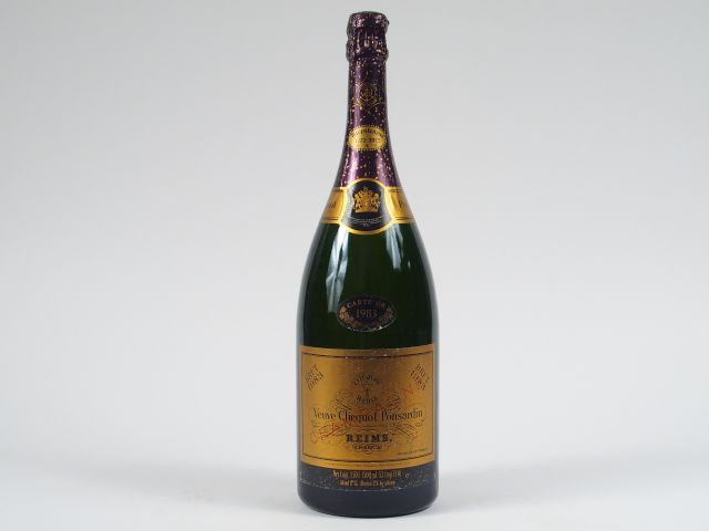 1 MAGNUM CHAMPAGNE VEUVE CLICQUOT - 1983