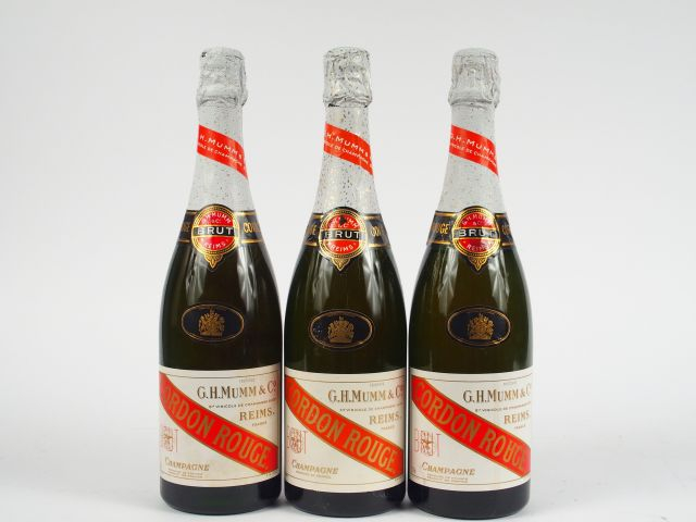 3 BOUTEILLES CHAMPAGNE MUMM CORDON ROUGE - MOYENNEMENT BASSE
