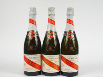 Vente aux enchères 3 BOUTEILLES CHAMPAGNE MUMM CORDON ROUGE - MOYENNEMENT BASSE