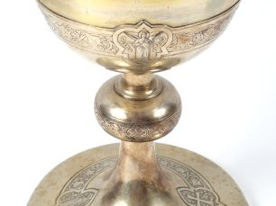 Calice en vermeil de style néo-gothique avec gravures niellées d'anges
