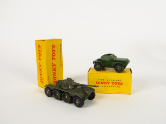 Vente aux enchères Lot de 2 miniatures Dinky Toys :  - Panhard EBR Amoured car ref. 80A, 