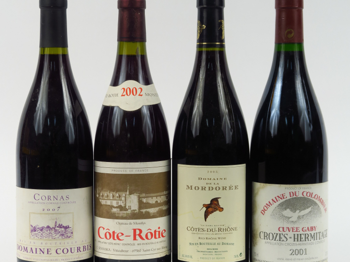 4 BOUTEILLES : 1 CÔTE ROTIE C. SEMASKA 2002 - 1 CORNAS DOMAINE COURBIS