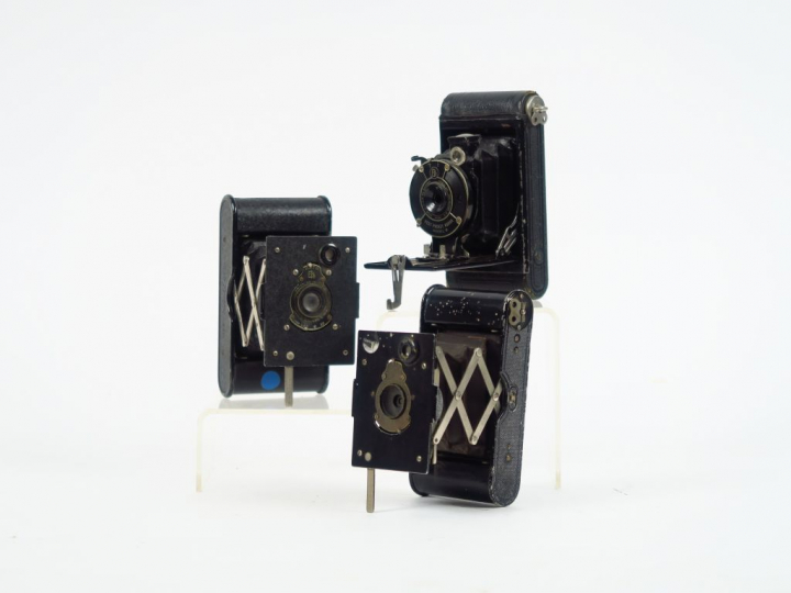 KODAK. Trois appareils Vest Pocket différents modèles.