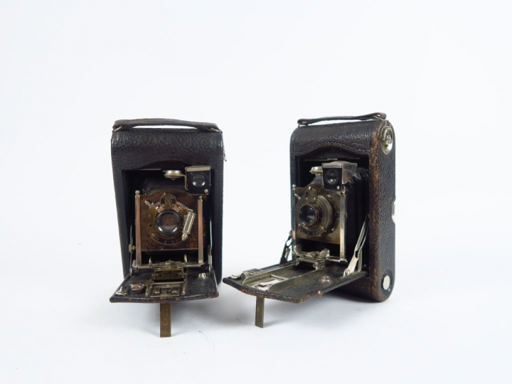 KODAK. Deux appareils :   - Folding Pocket numéro 3, modèle G.  - Fold