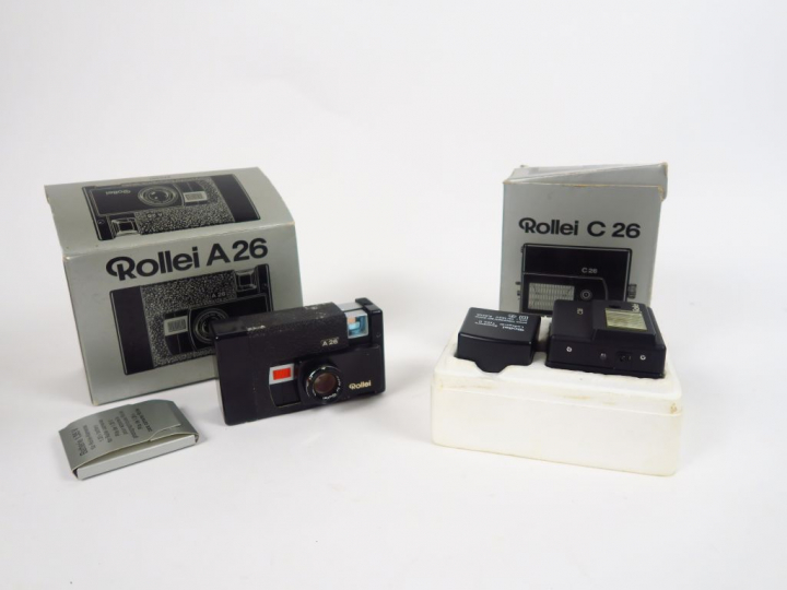 ROLLEI. A26, objectif Sonnar 3,5/40 et flasch C26. Notice et boîte.