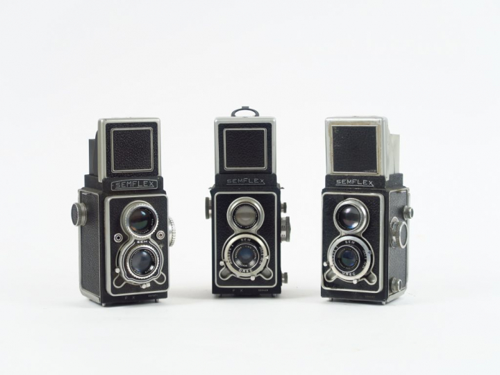 SEMFLEX. Format 6x6 trois appareils modèles différents avec objectif B