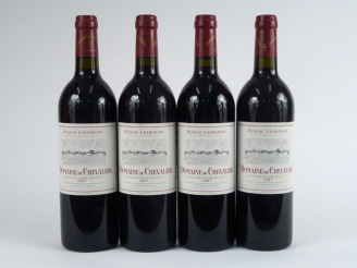 Vente aux enchères 4 BOUTEILLES DOMAINE DE CHEVALIER GCC GRAVES - 1997