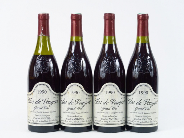4 BOUTEILLES CLOS DE VOUGEOT GC CH. ANTONIN - 1990 - 2 à 2 CM/1 à 2,5 