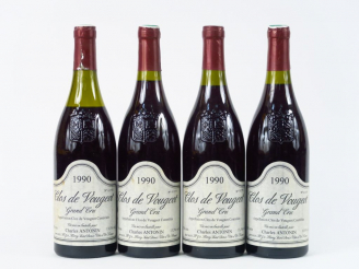 Vente aux enchères 4 BOUTEILLES CLOS DE VOUGEOT GC CH. ANTONIN - 1990 - 2 à 2 CM/1 à 2,5 