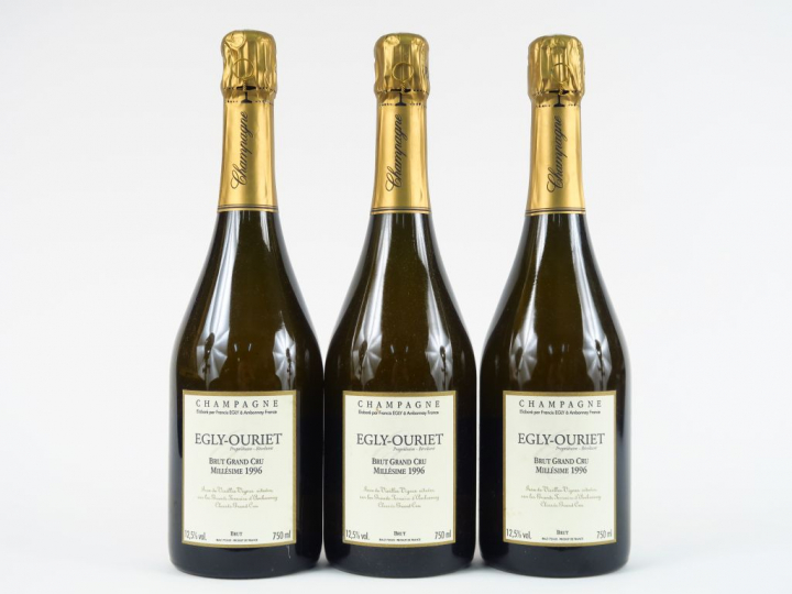 3 BOUTEILLES CHAMPAGNE EGLY OURIET BRUT GC - 1996 - Passage en cave : 