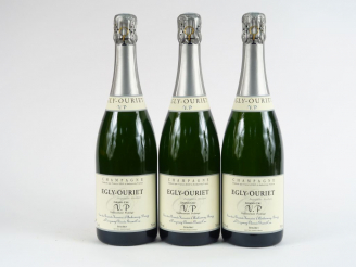 Vente aux enchères 3 BOUTEILLES CHAMPAGNE EGLY OURIET GC 'VIEILLISSEMENT PROLONGE' EXTRA 