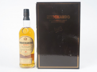 Vente aux enchères 1 BOUTEILLE KNOCKANDO (75 cl) - Embouteilleur : OB - 43° - 1974 - Embo