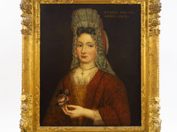 Ecole française début XVIIIème  "Portrait de femme" Huile sur toile.  