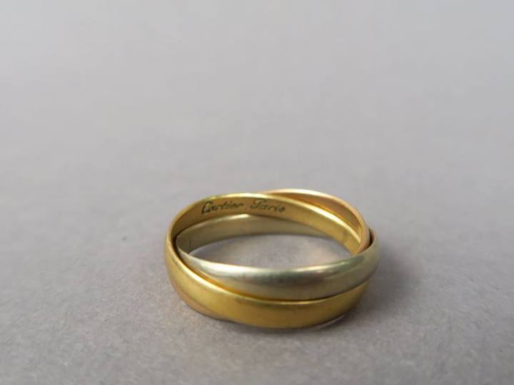 CARTIER. Bague "Trinity" en or jaune, rose et blanc.  Signée.  Poids. 