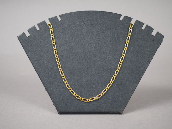 Collier en or jaune, maille alternée.  Poids. 8,95 g