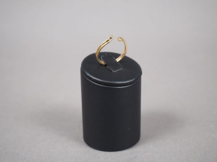 Bague en or jaune.  TDD. 61 Poids. 2,18 g
