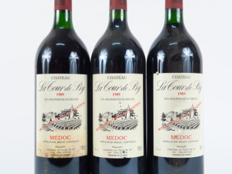 Vente aux enchères 3 MAGNUMS CHÂTEAU LA TOUR DE BY CB MEDOC - 1989