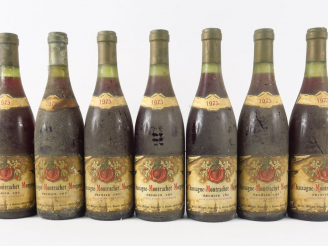 Vente aux enchères 7 BOUTEILLES CHASSAGNE MONTRACHET MORGEOT 1er CRU P. MONGET - 1976 - D