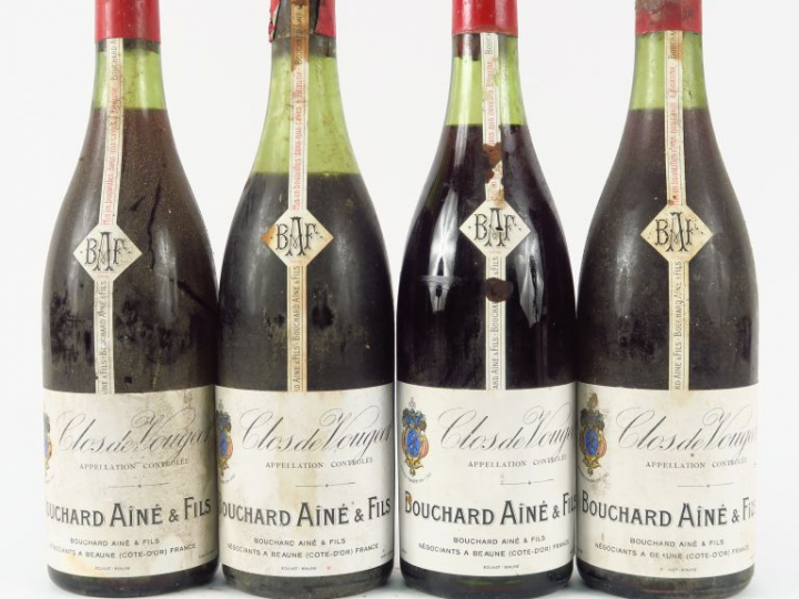 4 BOUTEILLES CLOS VOUGEOT BOUCHARD AINE ET FILS - 3 CM/3,5 CM/4 CM/6 C