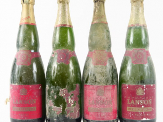 Vente aux enchères 4 BOUTEILLES CHAMPAGNE LANSON 'RED LABEL' 1964 - BONS NIVEAUX/BS/1 EA