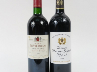 Vente aux enchères 2 BOUTEILLES ST EMILION GCC : 1 CHÂTEAU BEAU-SEJOUR BECOT 2015 - 1 CHÂ