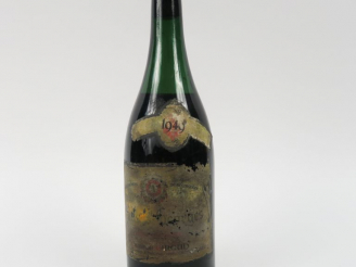 Vente aux enchères 1 BOUTEILLE NUITS ST GEORGES CAMILLE GIROUD - 1949 - 7 CM/CAPS CIRE/EA