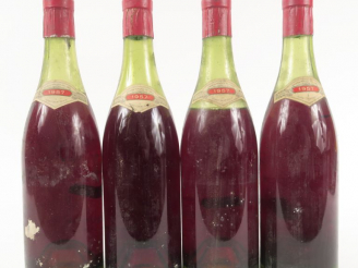 Vente aux enchères 4 BOUTEILLES BOURGOGNE - 1957 - 7 CM/3 à 6 CM
