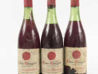 Vente aux enchères 3 BOUTEILLES CLOS VOUGEOT DOMAINE HENRY LAMARCHE - 1959 - 4 CM/5 CM/5,