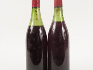 Vente aux enchères 2 BOUTEILLES BOURGOGNE ANNEES 50 - 1 à 4,5 CM/1 à 5 CM/SE