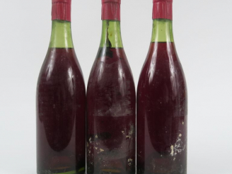 Vente aux enchères 3 BOUTEILLES BOURGOGNE ANNEES 50 - 4 CM/SE