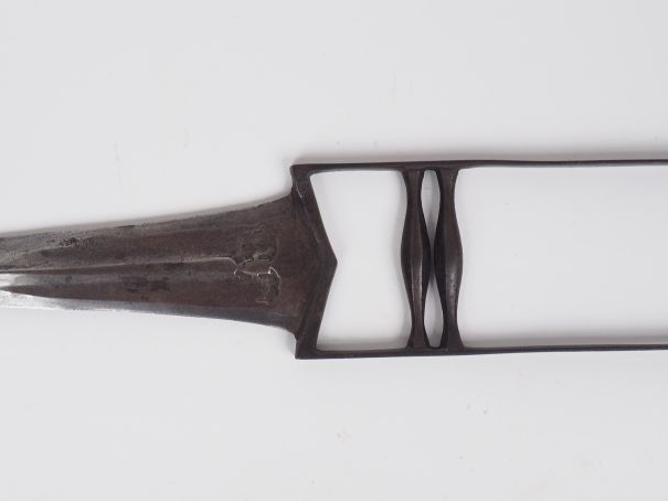 Grand katar Inde Moghole, pointe renforcée pour briser les cotes de ma